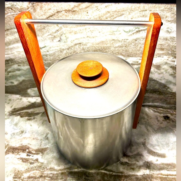Mid Century Ice Bucket - Picture 2 of 4